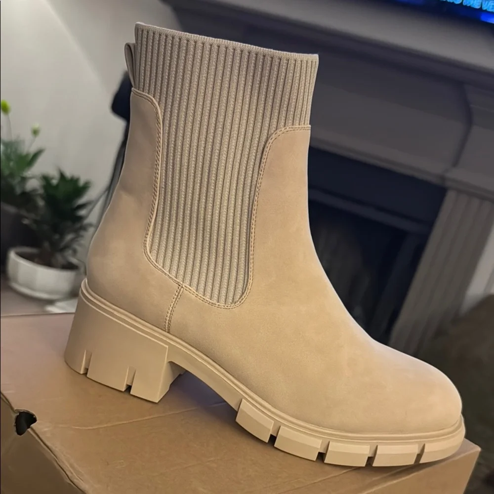 Women's Chelsea Boots - Ankle Boots Elastic Chunky Platform ❣️Sz10… BRAND NEW